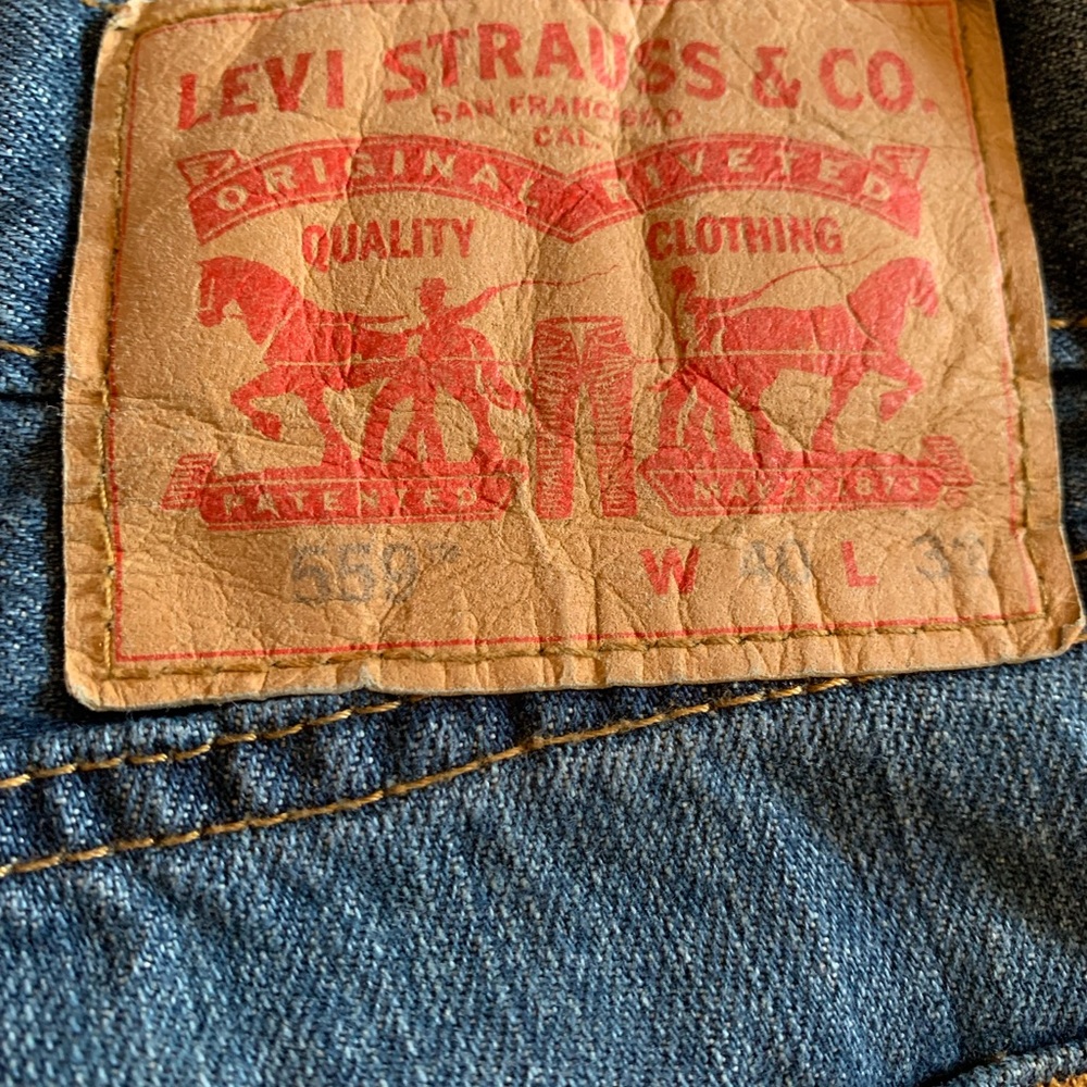 Levi Jeans waist 40 length 32